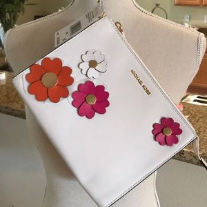 Michael Kors Clutch.